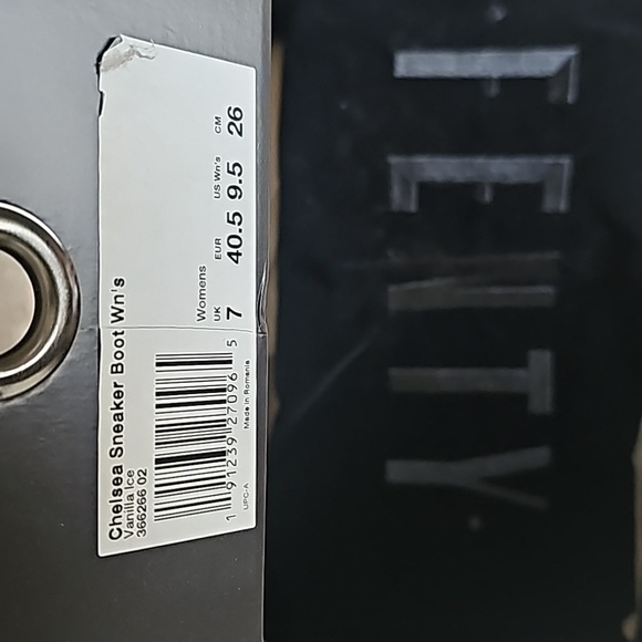 Fenty x Puma Chelsea Boot - Picture 4 of 5